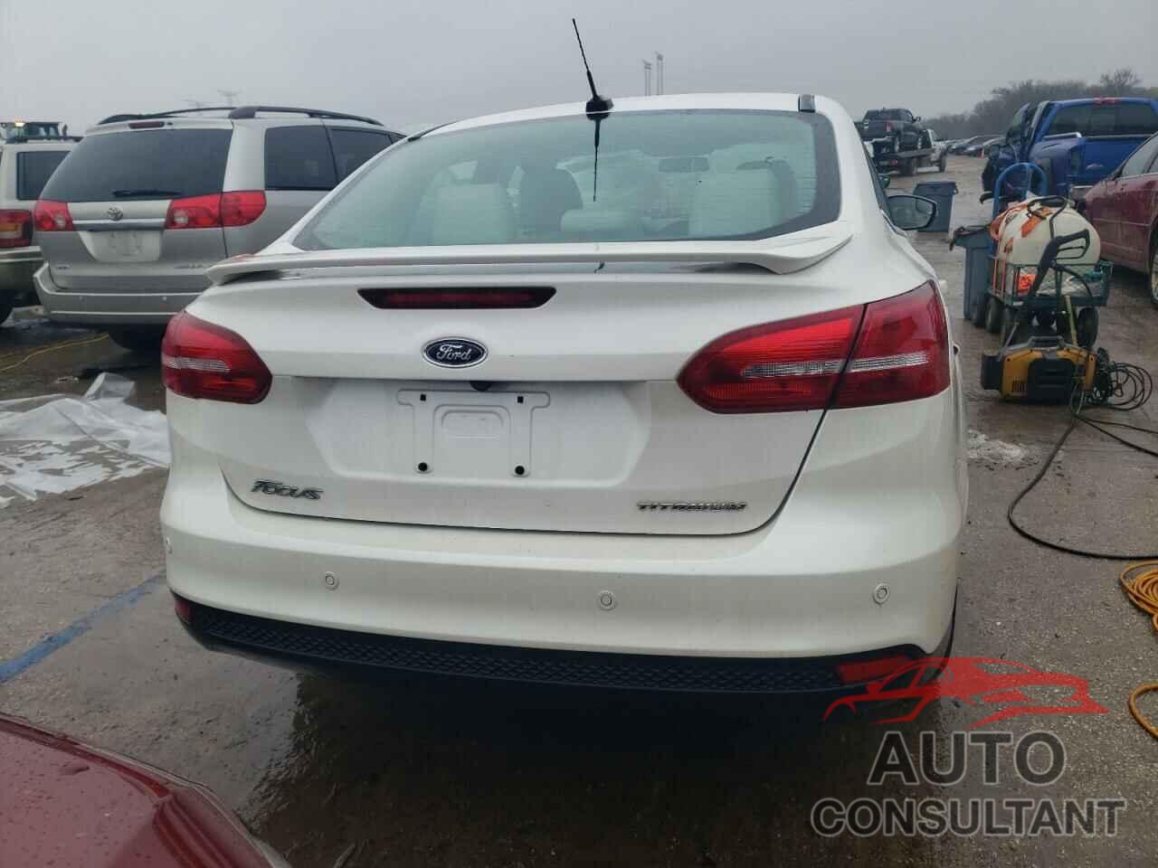 FORD FOCUS 2018 - 1FADP3J26JL314675