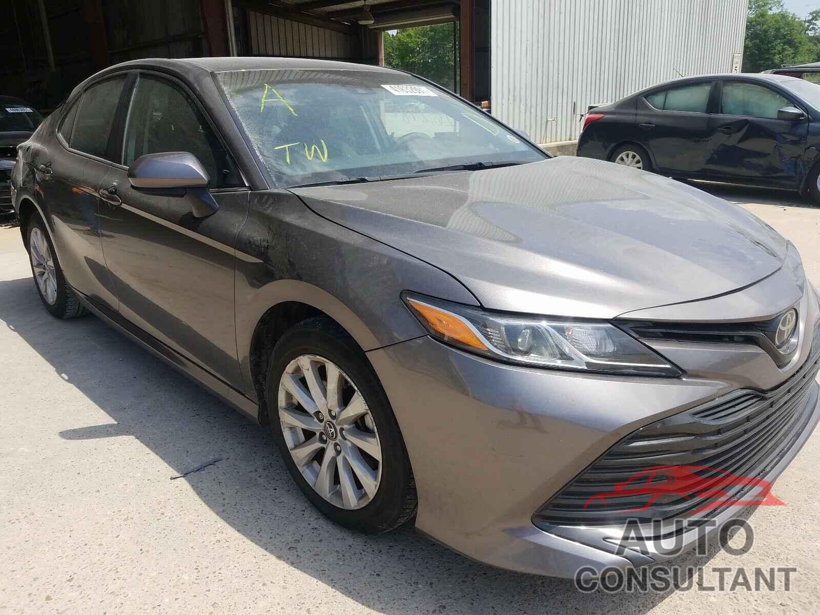 TOYOTA CAMRY 2018 - 4T1B11HKXJU628431