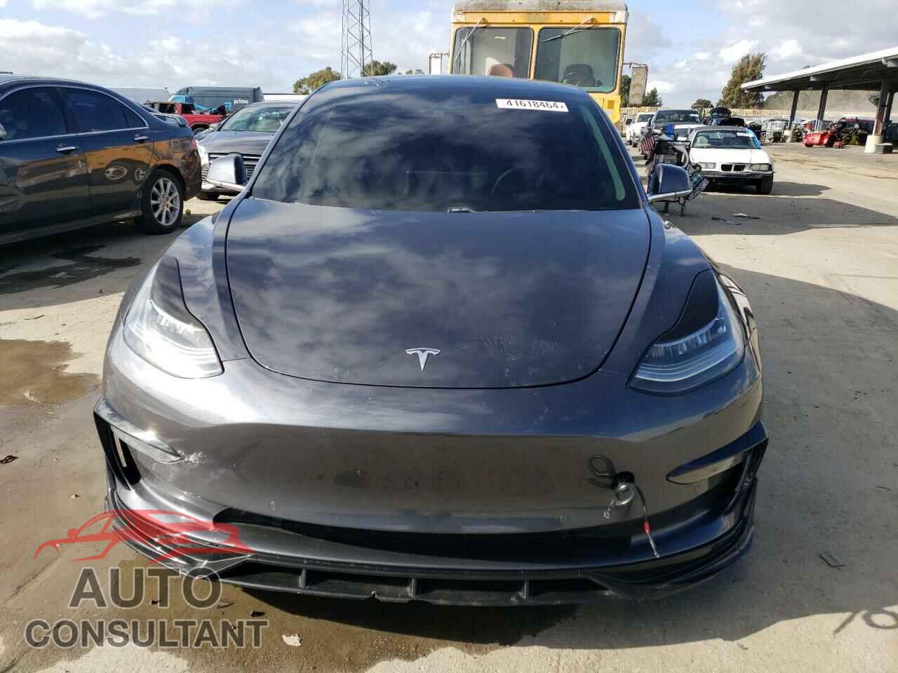 TESLA MODEL 3 2019 - 5YJ3E1EB8KF513869