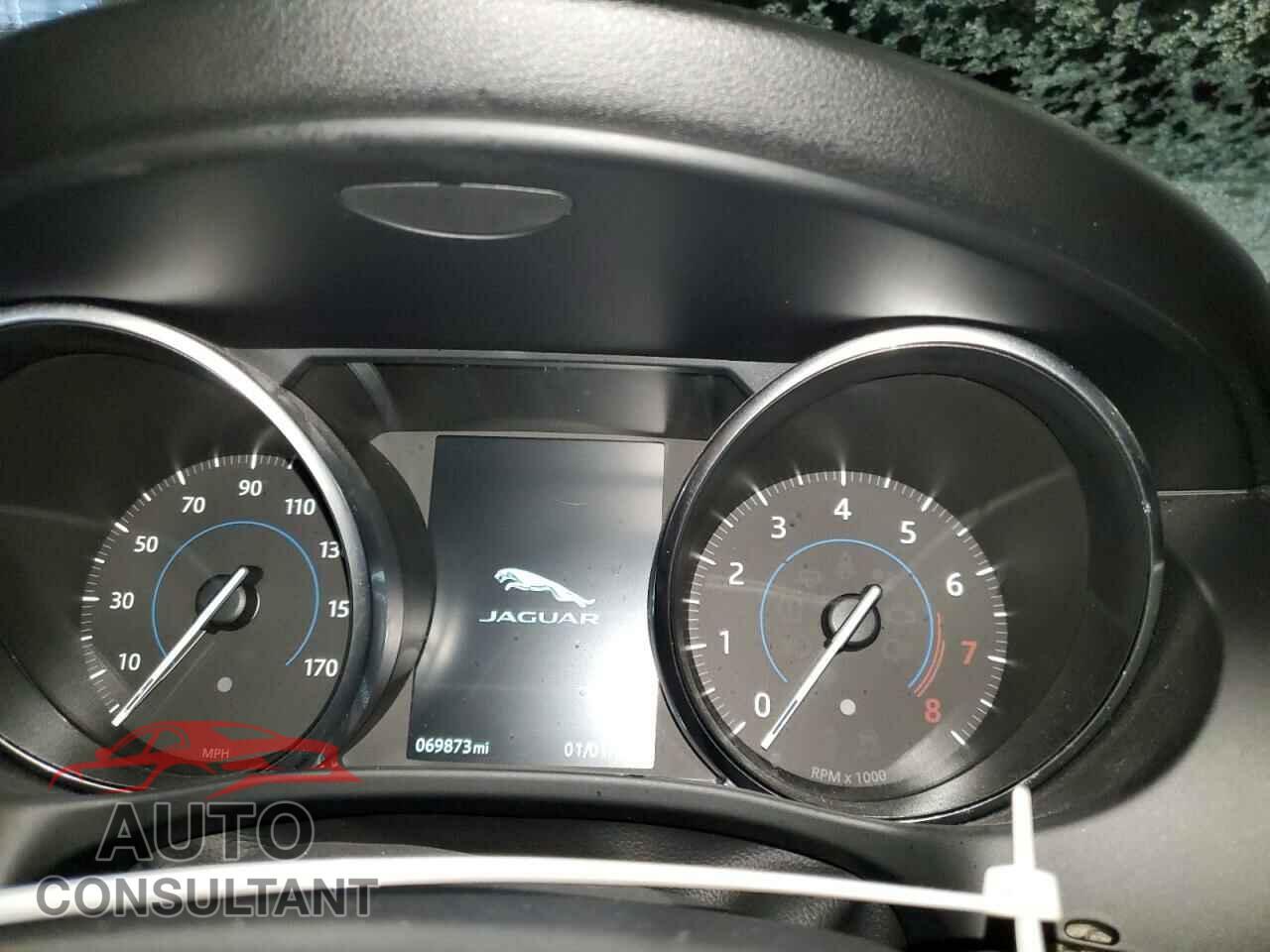 JAGUAR XE 2017 - SAJAD4BV6HA952565