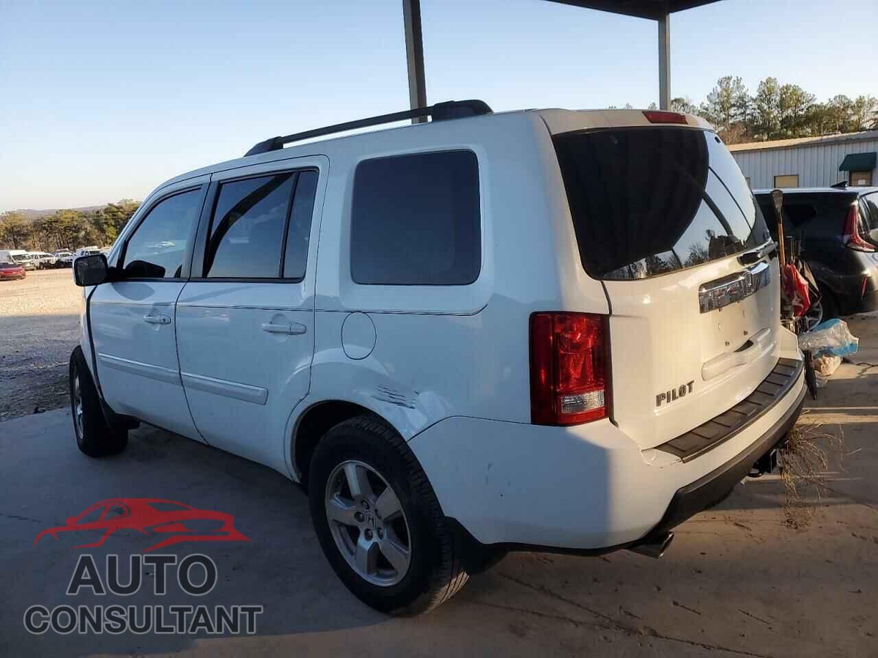 HONDA PILOT 2011 - 5FNYF3H50BB032535