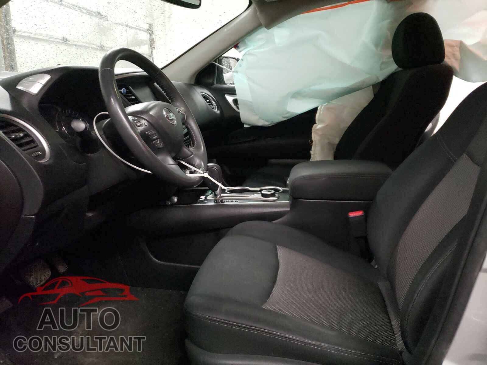 NISSAN PATHFINDER 2017 - 5N1DR2MM9HC623493