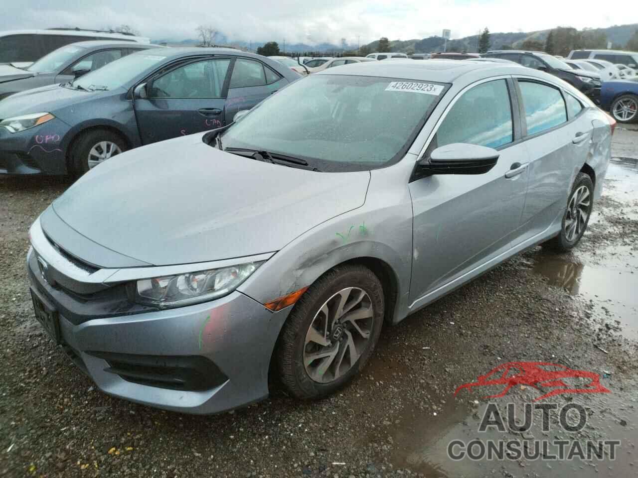 HONDA CIVIC 2018 - 19XFC2F74JE209302