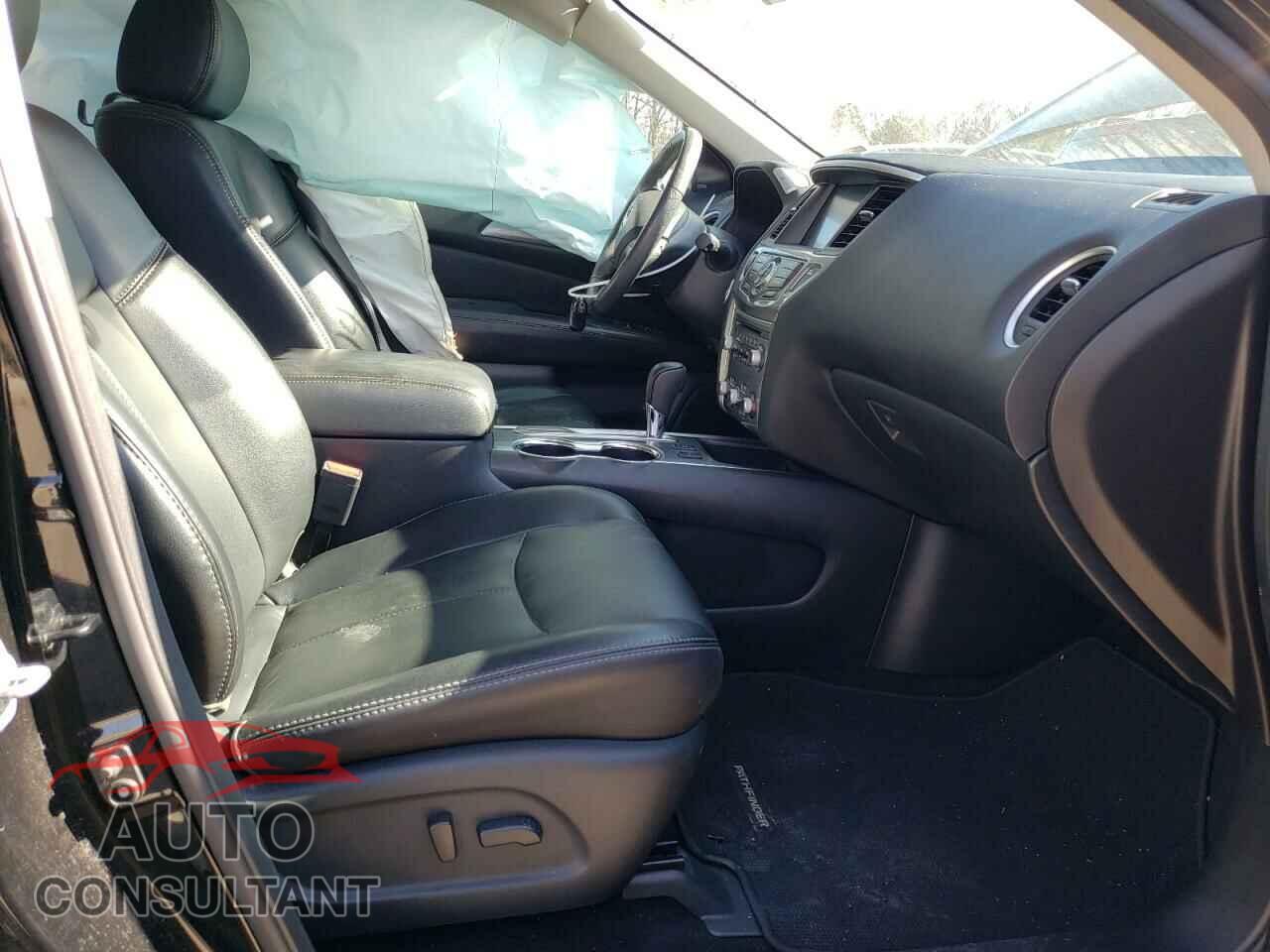 NISSAN PATHFINDER 2017 - 5N1DR2MN4HC669421