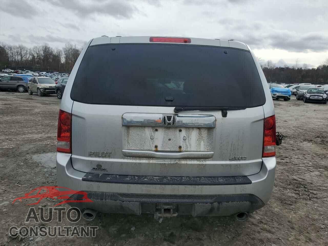 HONDA PILOT 2013 - 5FNYF4H5XDB062053