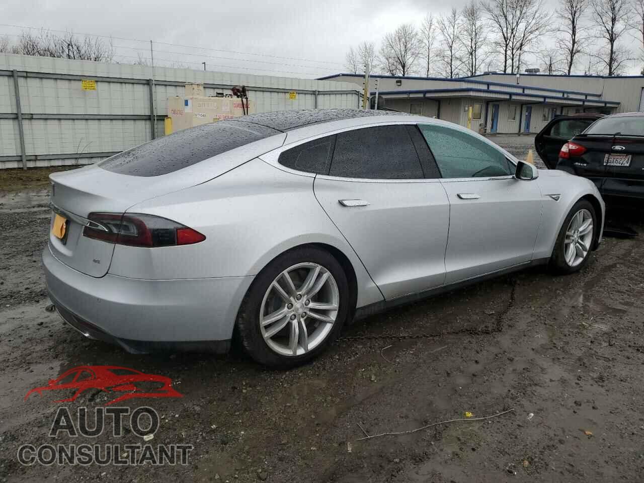 TESLA MODEL S 2013 - 5YJSA1DN9DFP27145