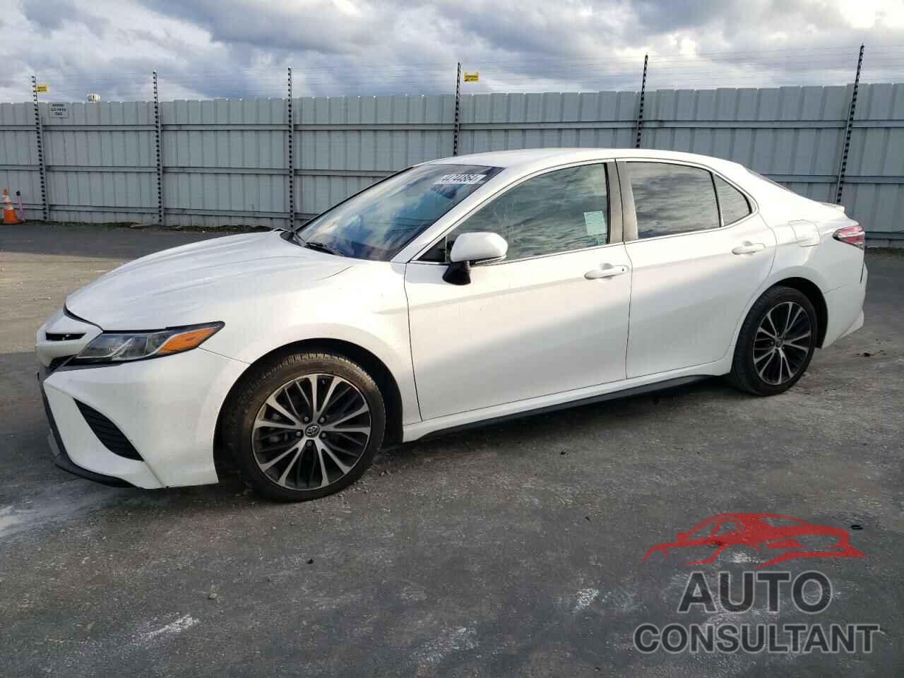 TOYOTA CAMRY 2018 - 4T1B11HK5JU648487