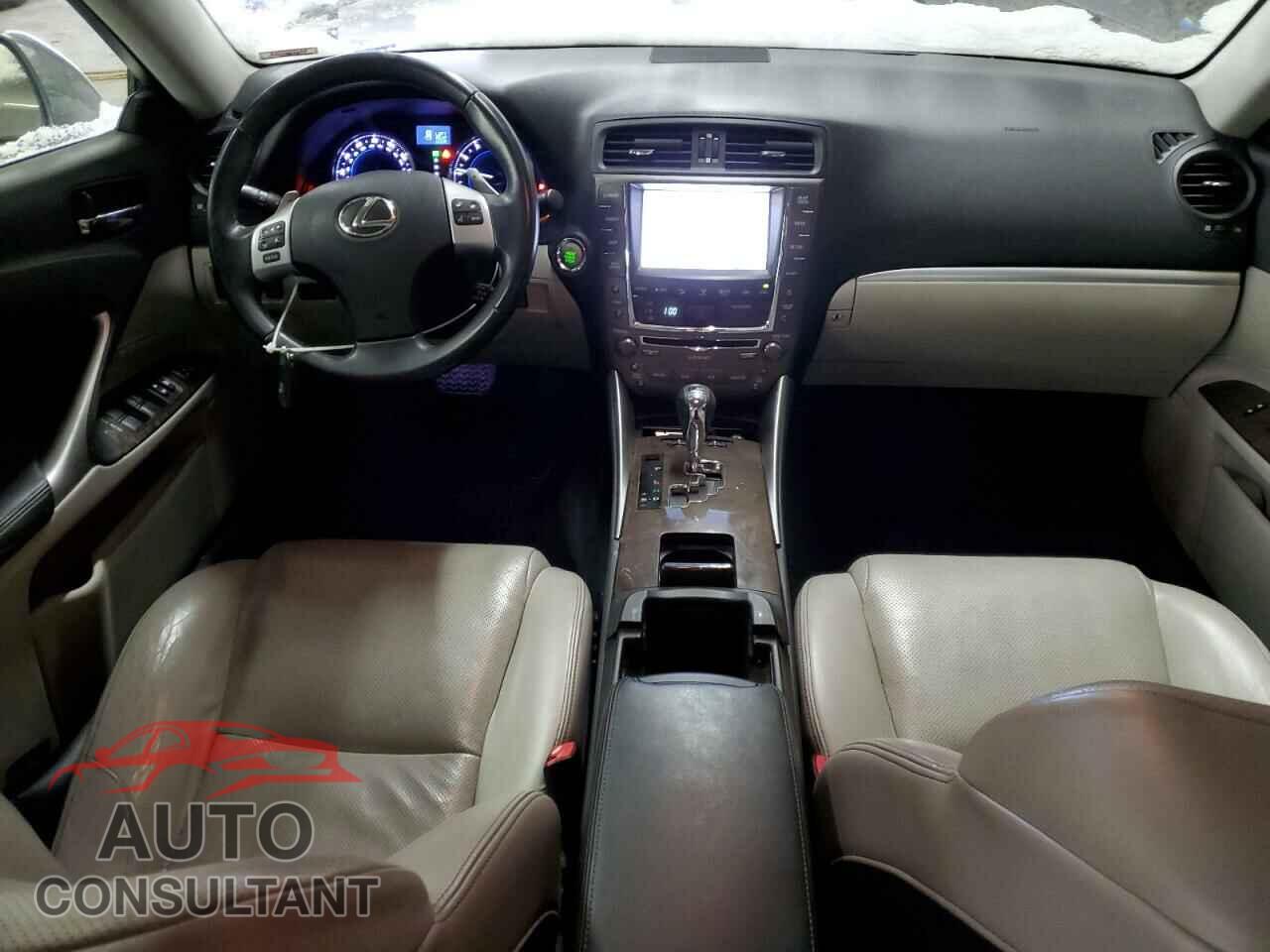LEXUS IS 2012 - JTHCF5C20C5059450