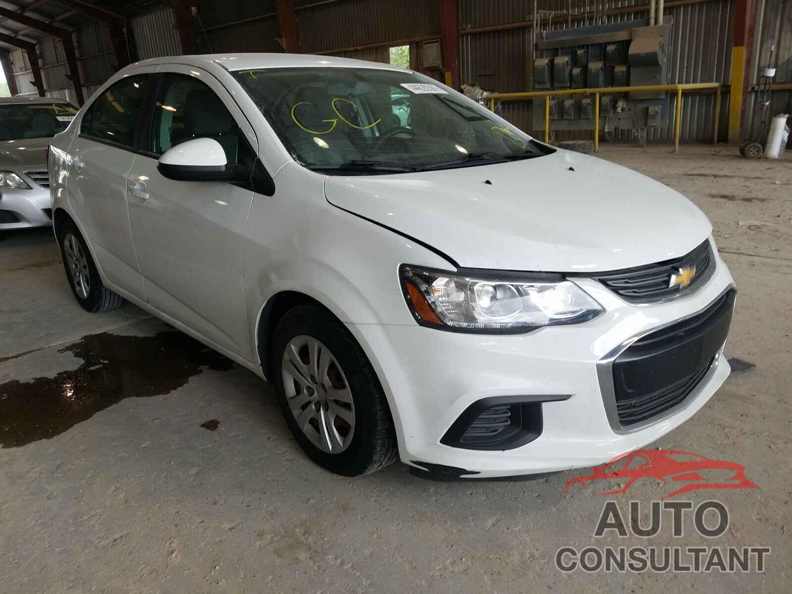 CHEVROLET SONIC 2019 - 1G1JB5SB4K4105123