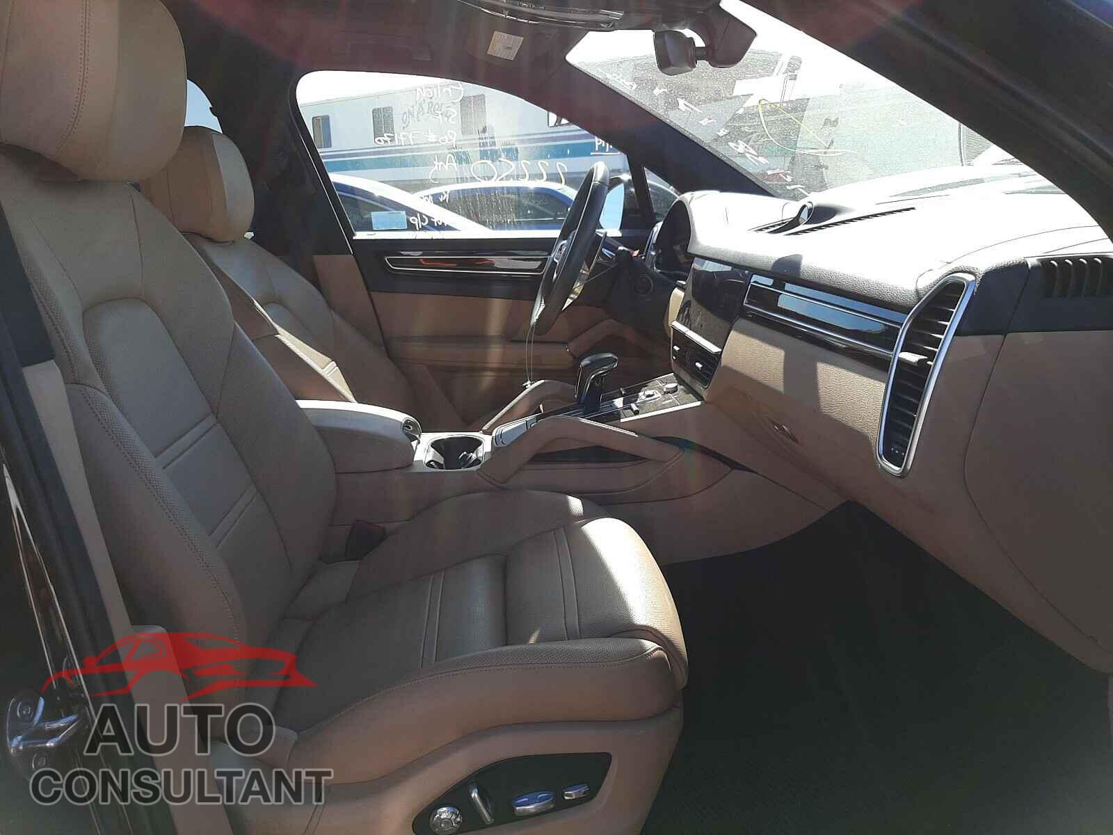 PORSCHE CAYENNE 2019 - WP1AA2AY7KDA08947