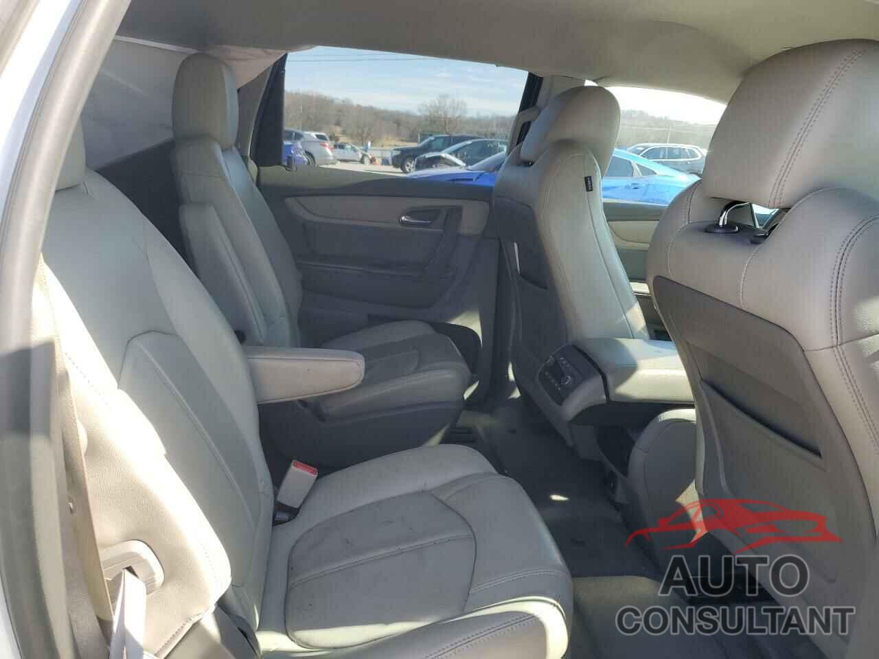 CHEVROLET TRAVERSE 2017 - 1GNKRHKD2HJ332127
