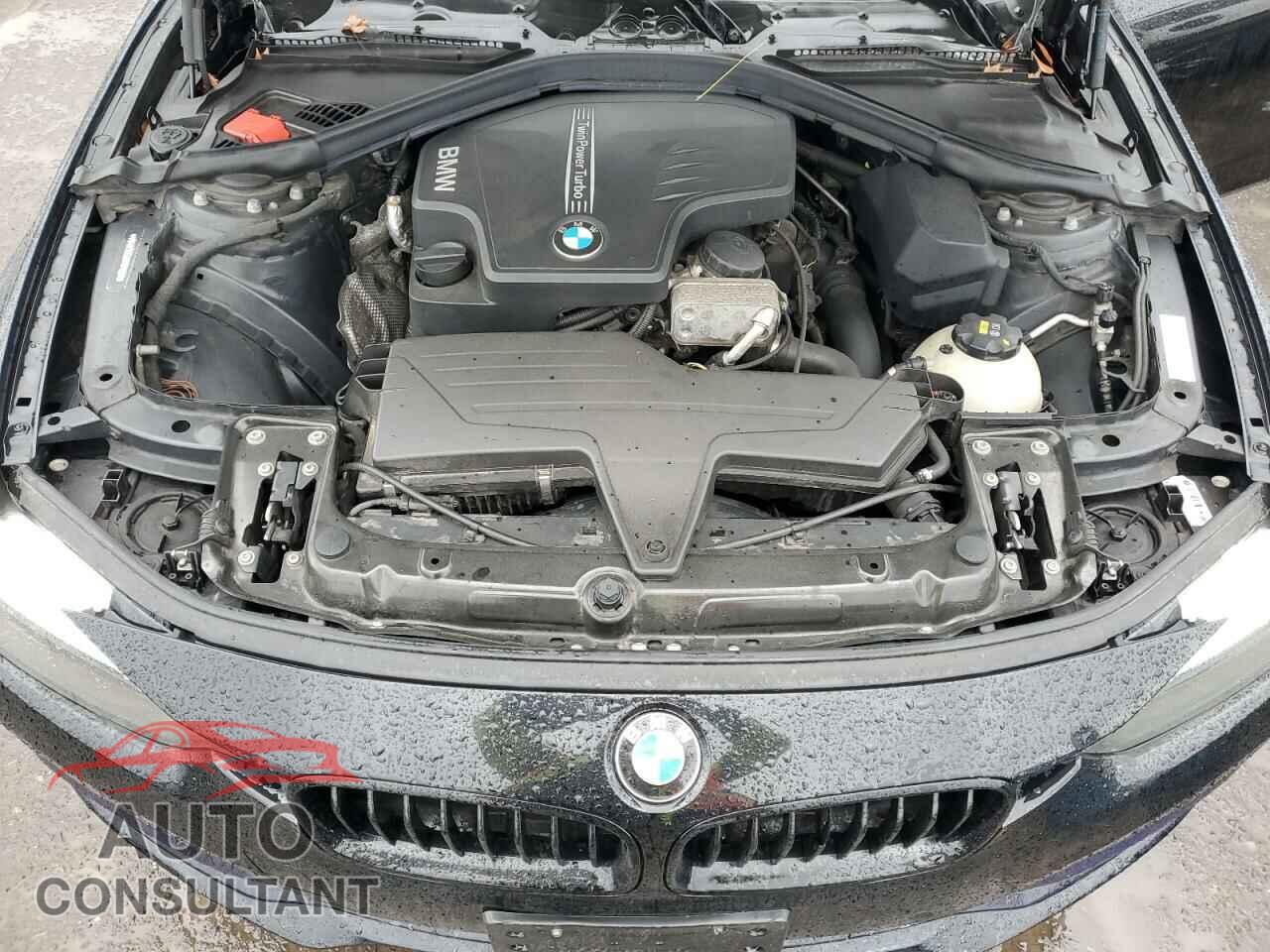 BMW 3 SERIES 2016 - WBA8E3C52GP974591