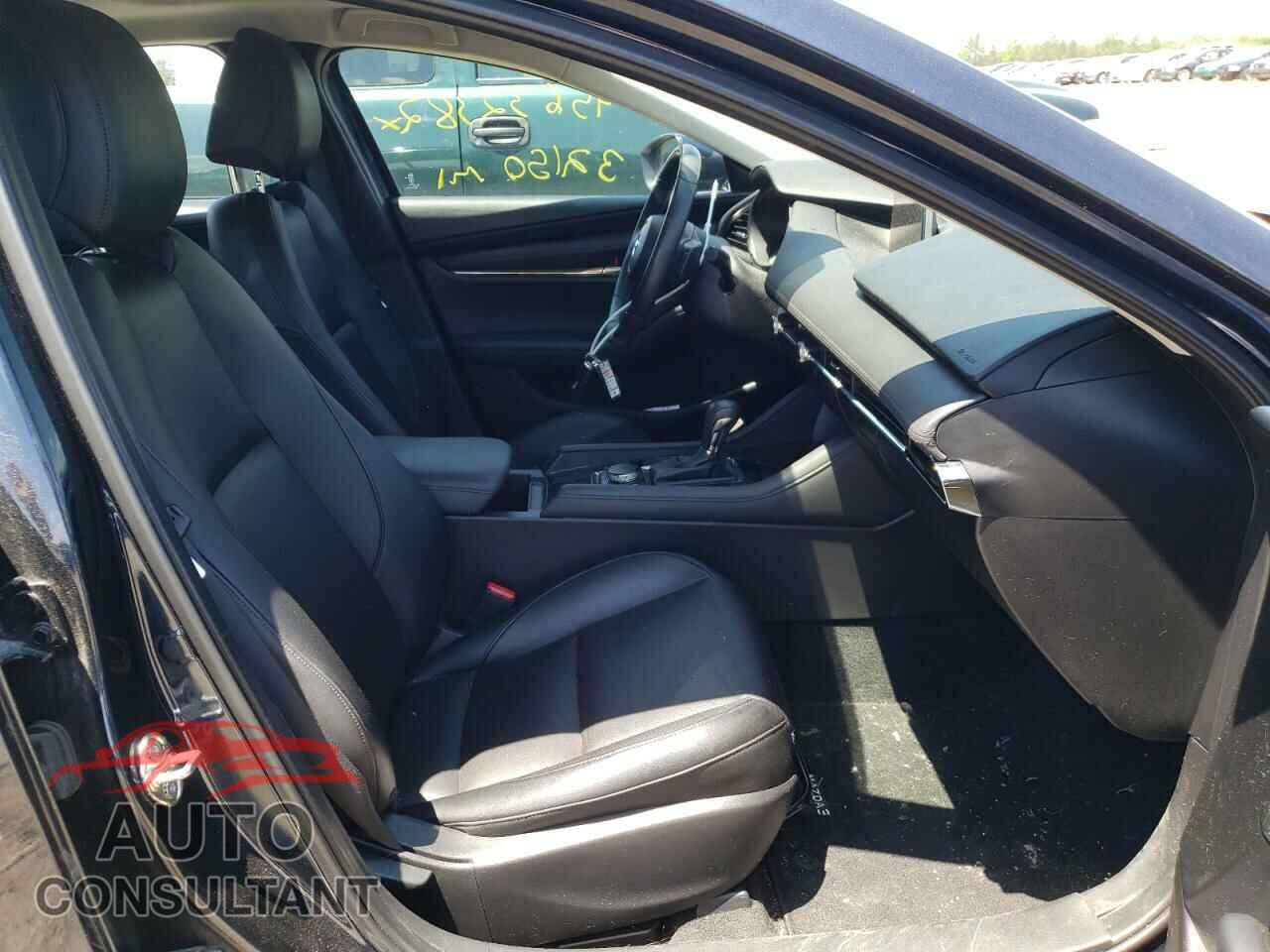 MAZDA 3 2019 - JM1BPBEM6K1117414