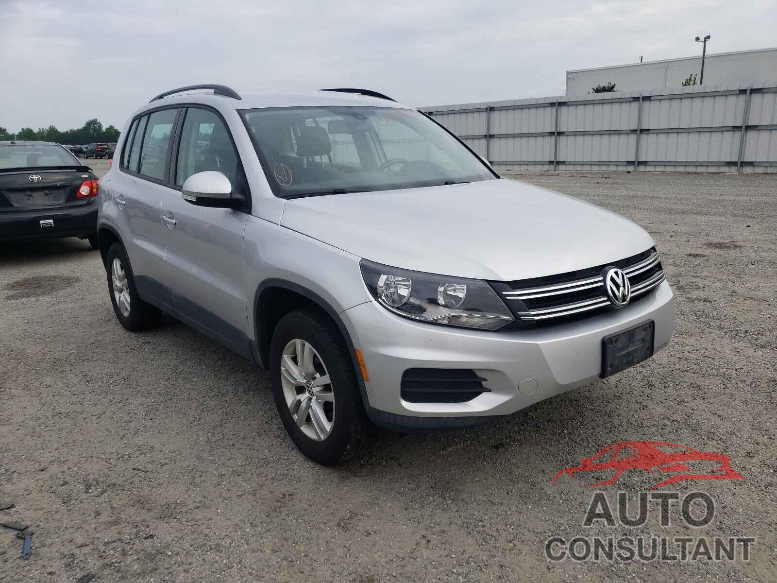 VOLKSWAGEN TIGUAN 2016 - WVGAV7AX7GW501982