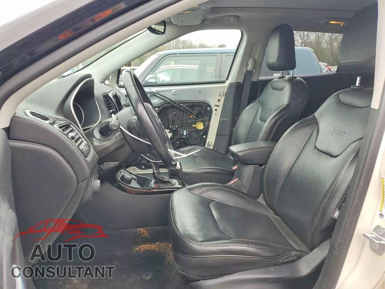 JEEP COMPASS 2018 - 3C4NJDCB3JT400663