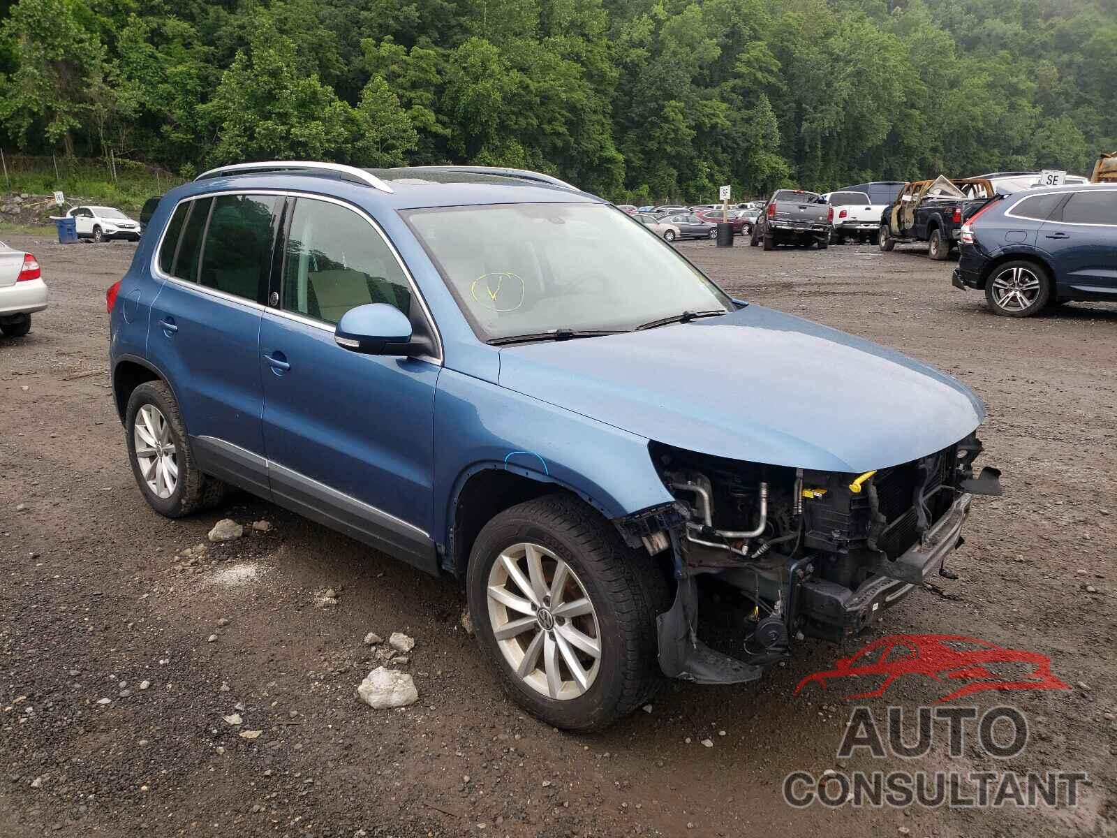 VOLKSWAGEN TIGUAN 2017 - WVGSV7AX7HW512860