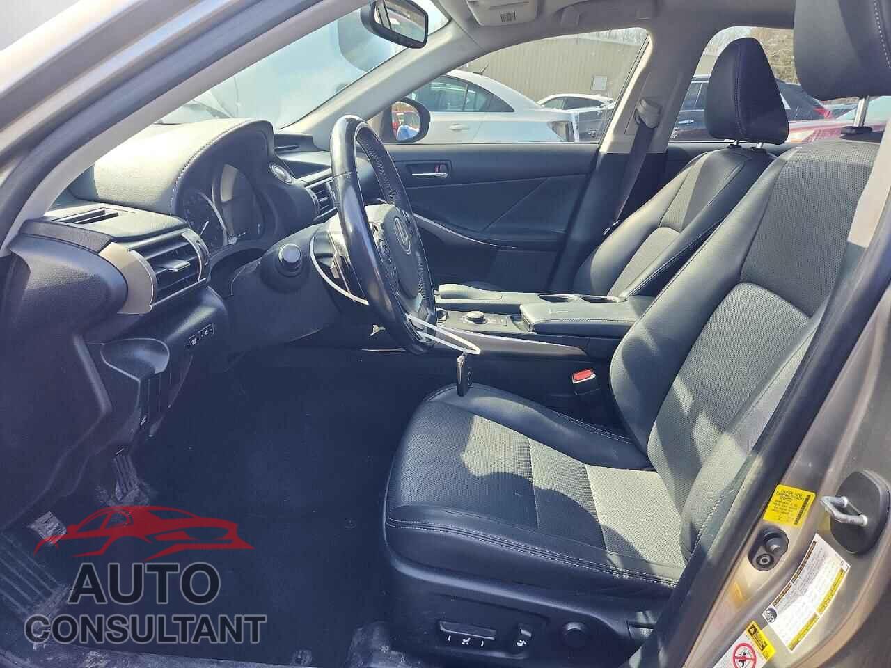 LEXUS IS 2015 - JTHCF1D28F5023873