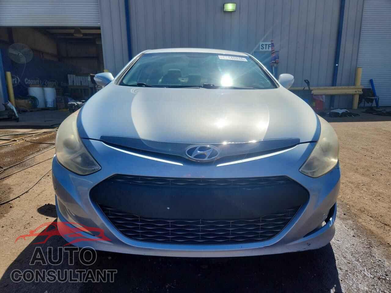 HYUNDAI SONATA 2013 - KMHEC4A41DA072195