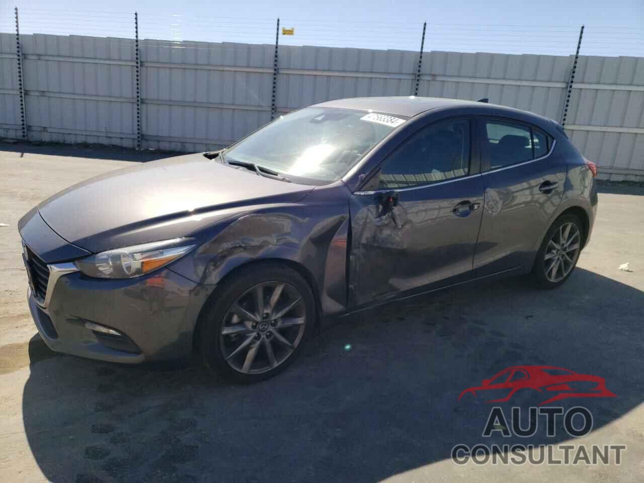 MAZDA 3 2018 - 3MZBN1L35JM256474