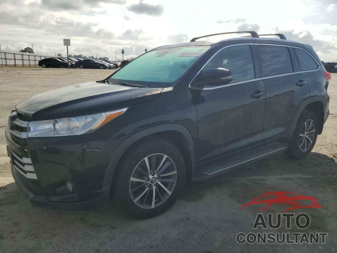 TOYOTA HIGHLANDER 2018 - 5TDJZRFH7JS840237