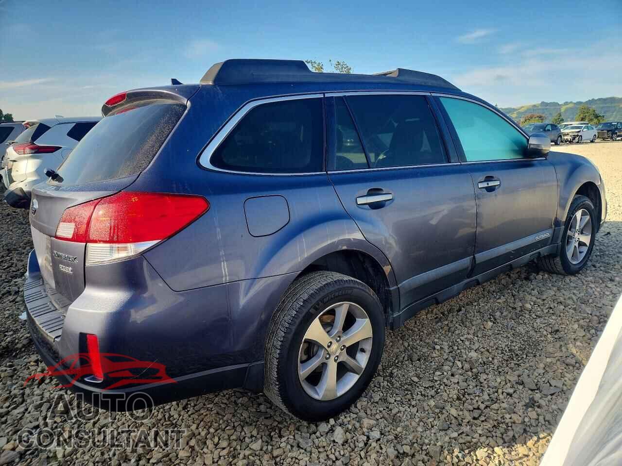 SUBARU OUTBACK 2014 - 4S4BRBPC4E3323107