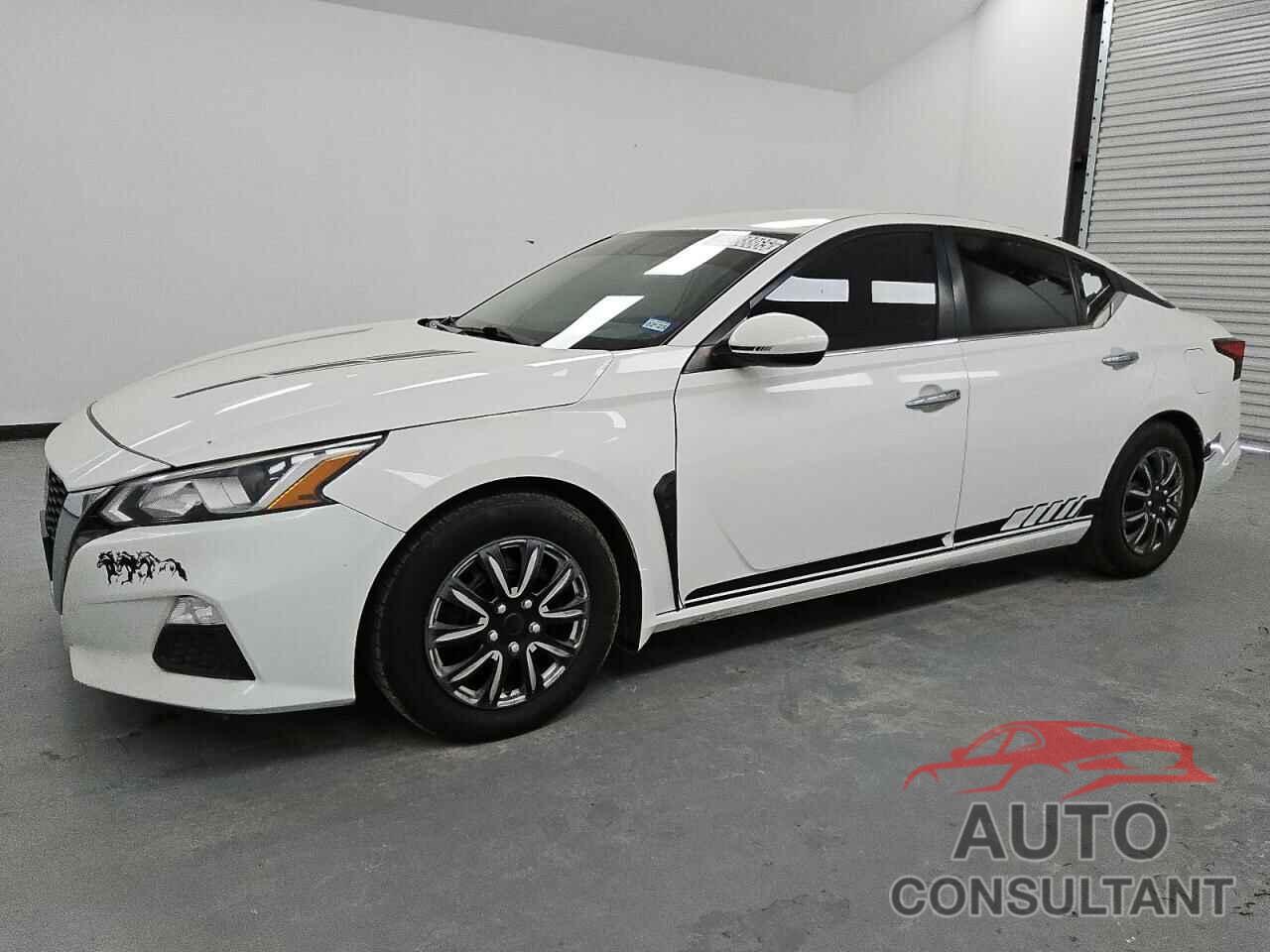 NISSAN ALTIMA 2019 - 1N4BL4BV1KN304367