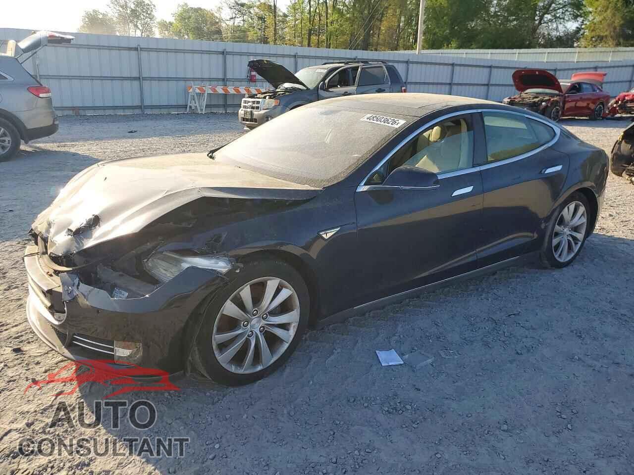 TESLA MODEL S 2014 - 5YJSA1S1XEFP33232