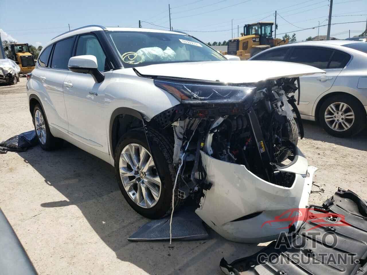 TOYOTA HIGHLANDER 2021 - 5TDYARAHXMS008411