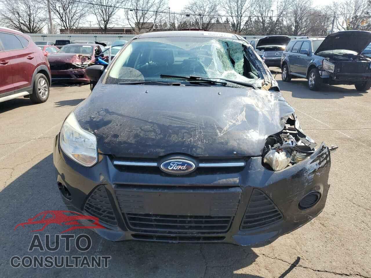 FORD FOCUS 2013 - 1FADP3E28DL143460