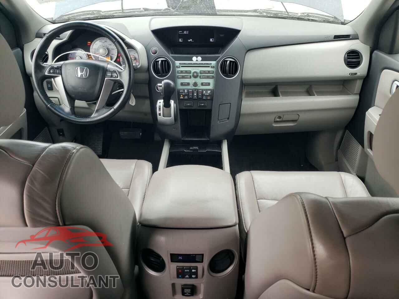 HONDA PILOT 2011 - 5FNYF4H50BB105411