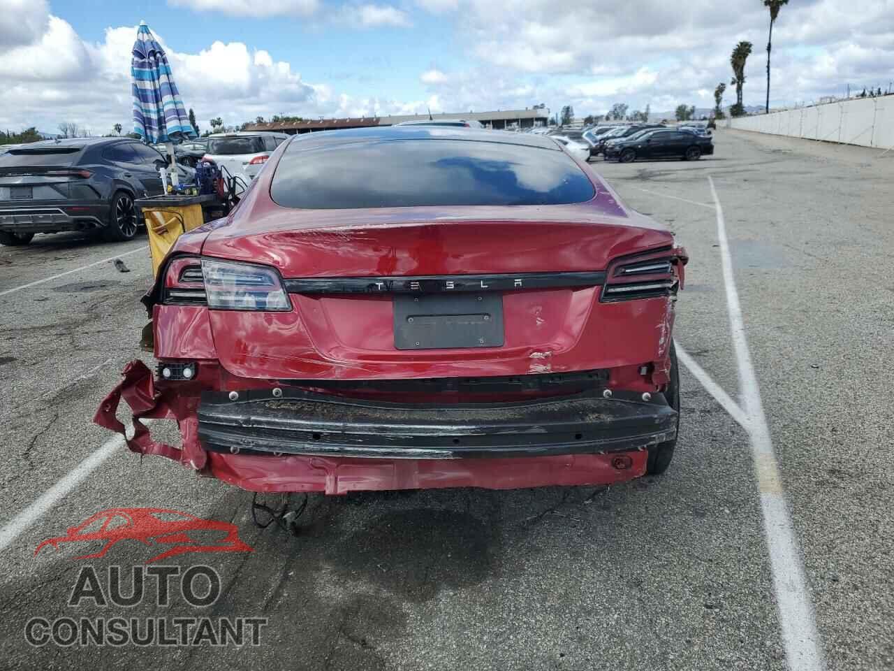 TESLA MODEL S 2023 - 5YJSA1E56PF521168