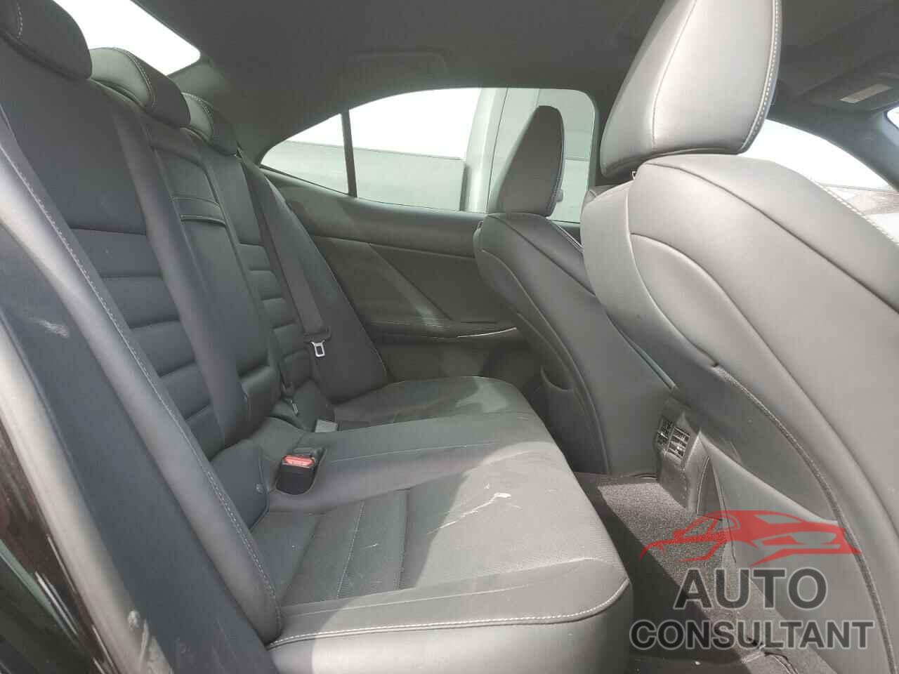 LEXUS IS 2017 - JTHCE1D28H5014015