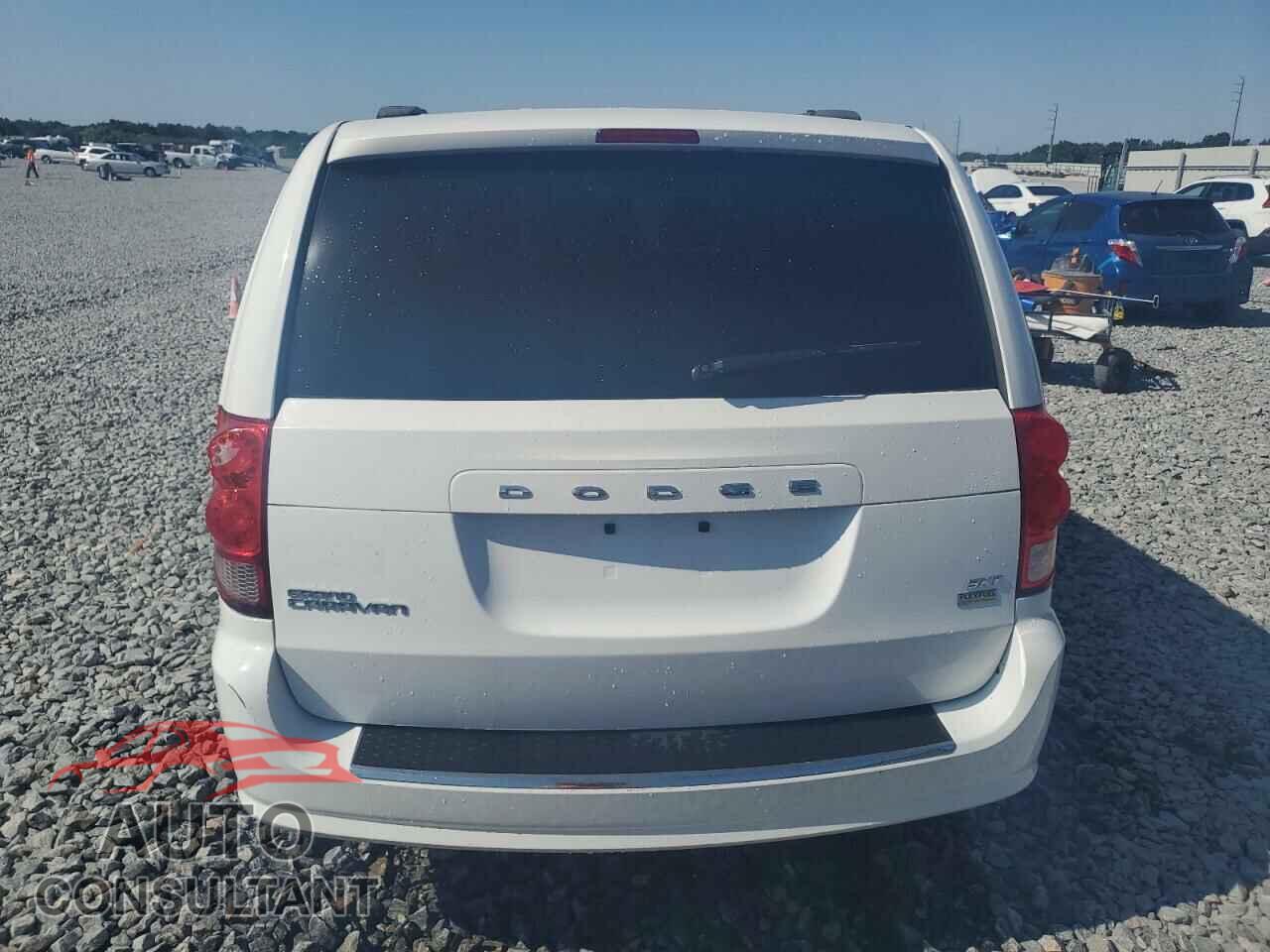 DODGE CARAVAN 2015 - 2C4RDGCG4FR556565