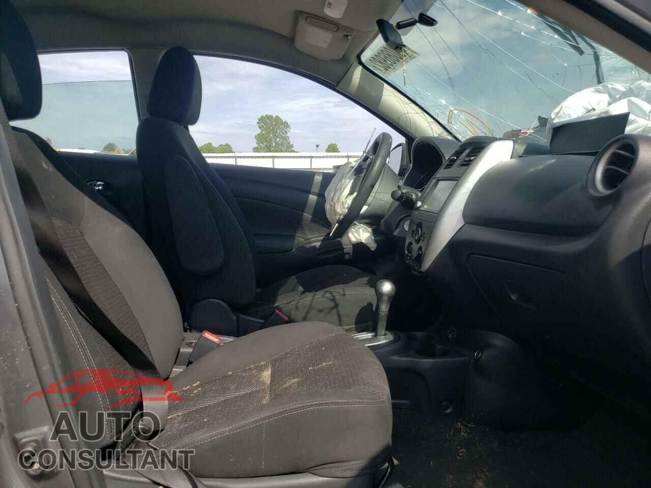 NISSAN VERSA 2019 - 3N1CN7AP3KL813389