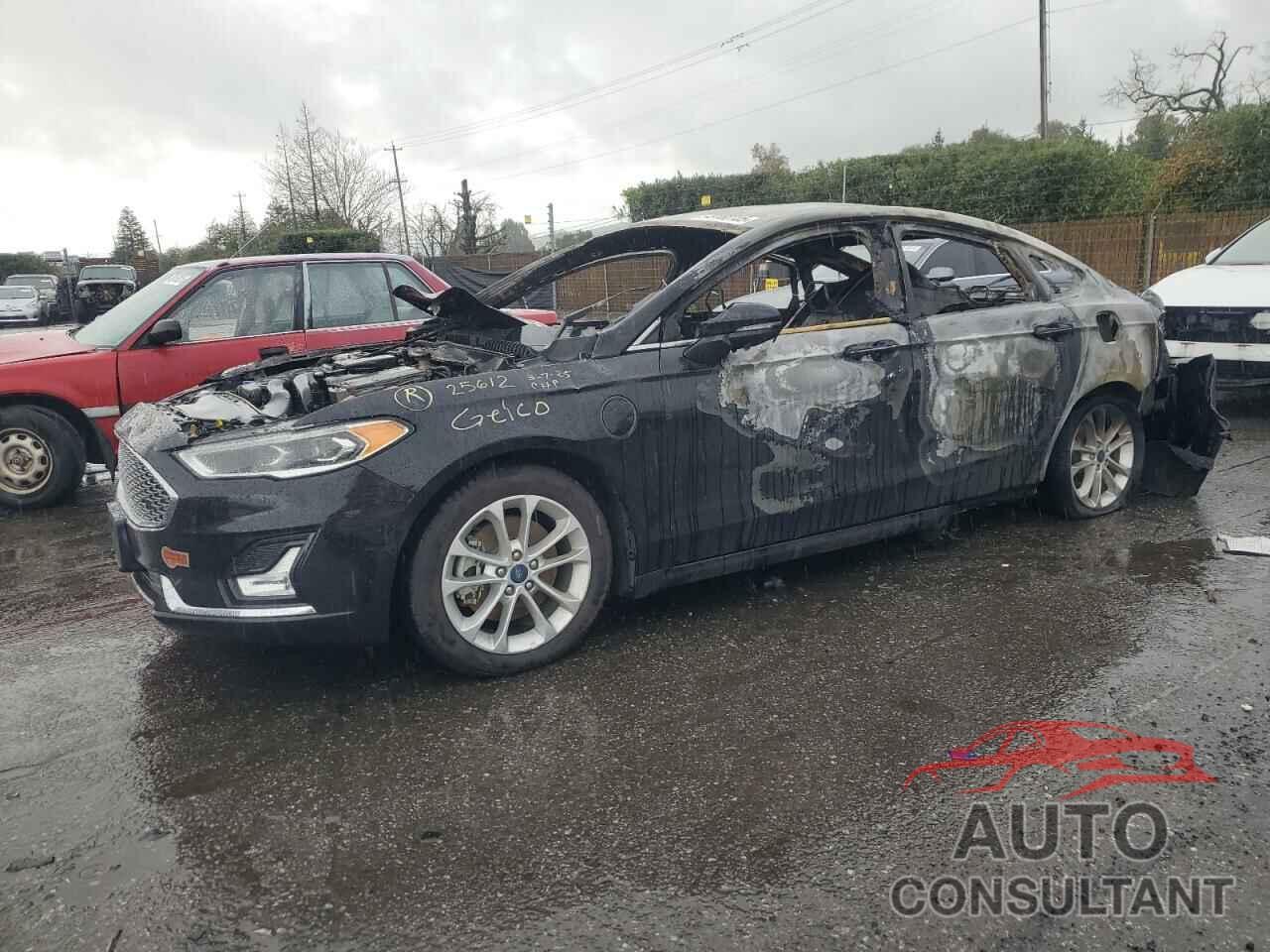 FORD FUSION 2019 - 3FA6P0SU6KR178106