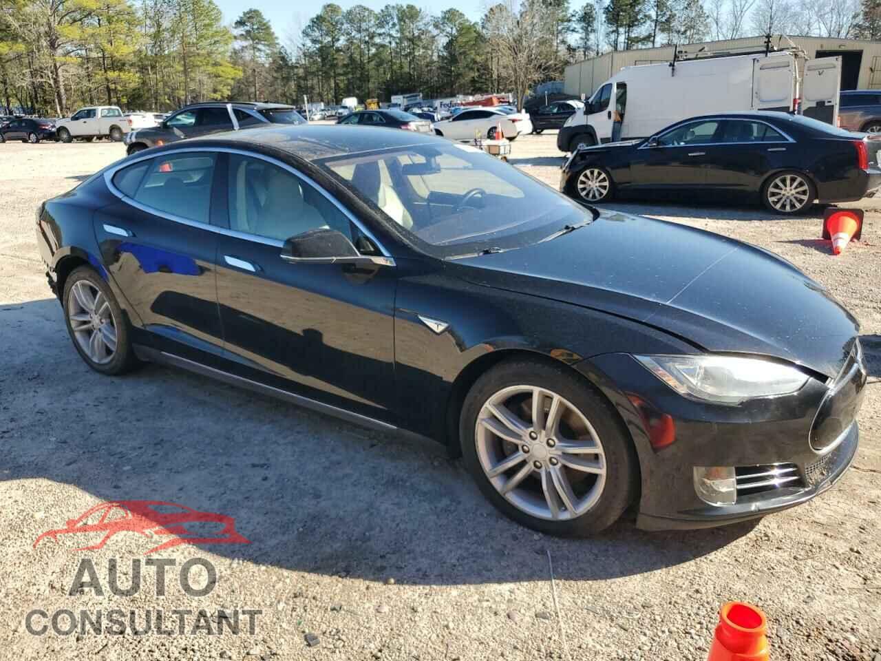 TESLA MODEL S 2013 - 5YJSA1BC5DFP10893