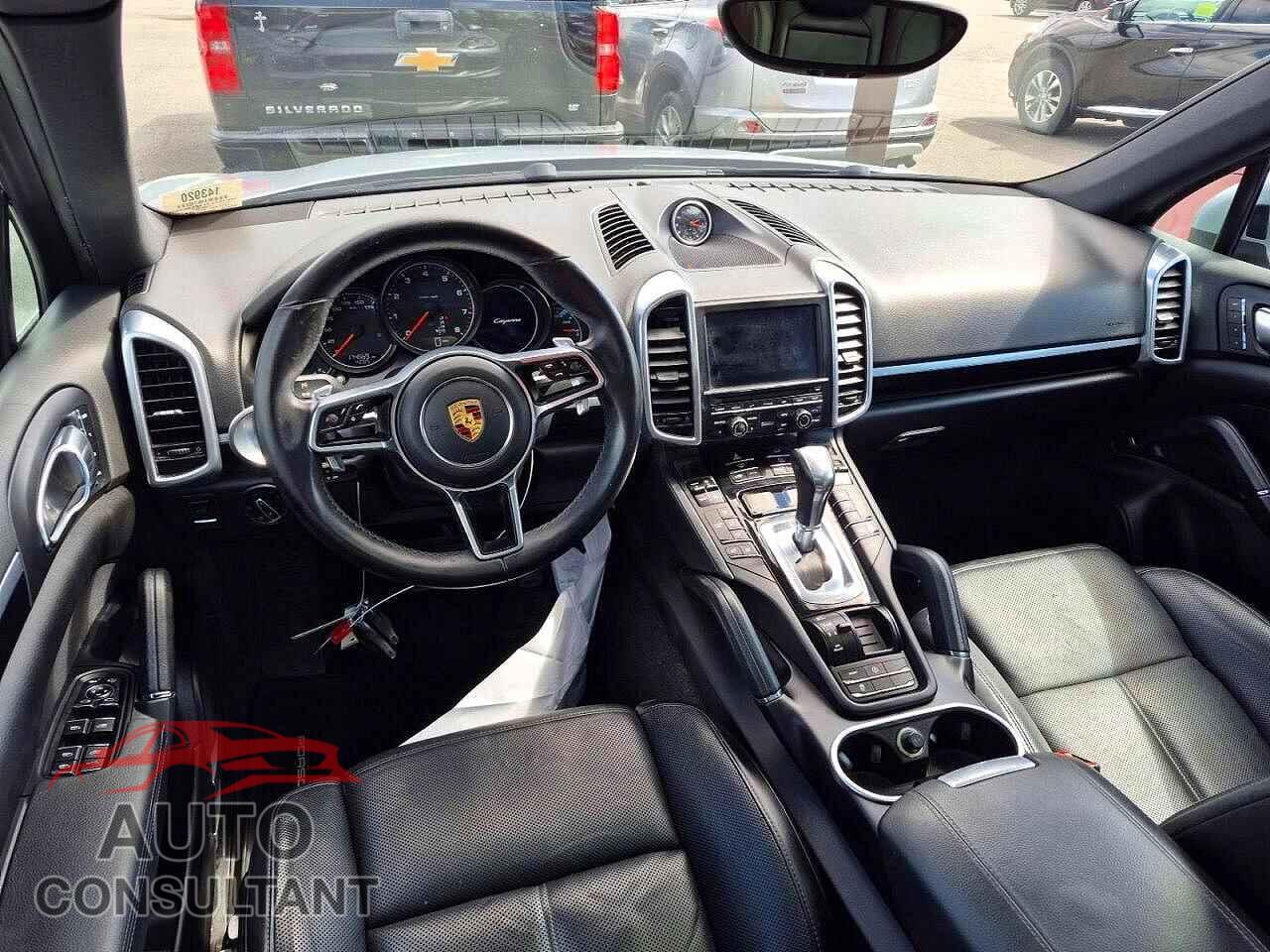 PORSCHE CAYENNE 2016 - WP1AA2A24GLA09966