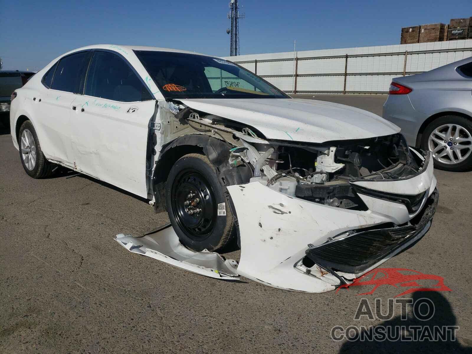 TOYOTA CAMRY 2018 - 4T1B11HK5JU125440