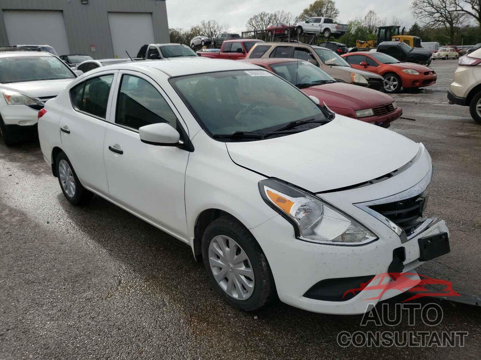 NISSAN VERSA 2017 - 3N1CN7AP1HL902449