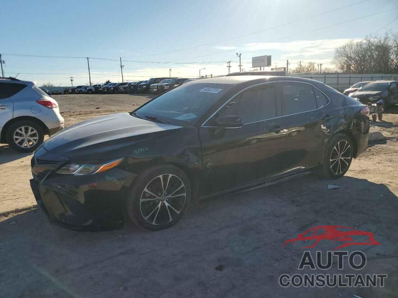 TOYOTA CAMRY 2018 - 4T1B11HK0JU541590