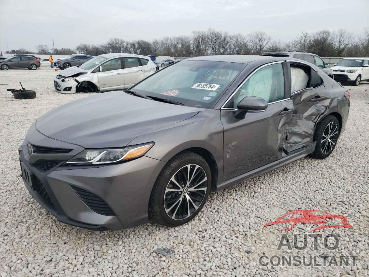 TOYOTA CAMRY 2018 - 4T1B11HK6JU659028