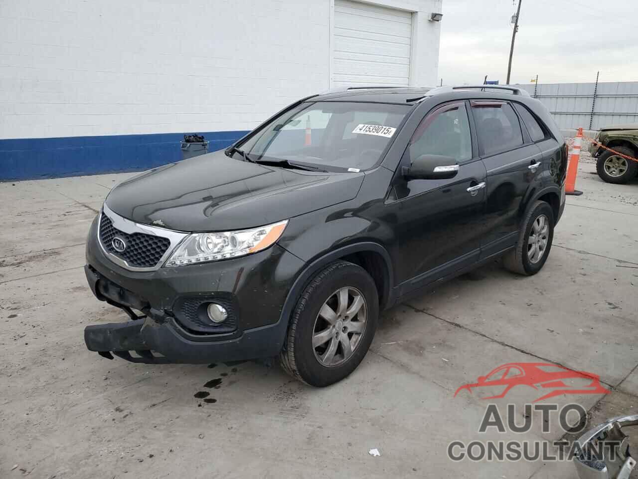 KIA SORENTO 2011 - 5XYKT3A12BG107931