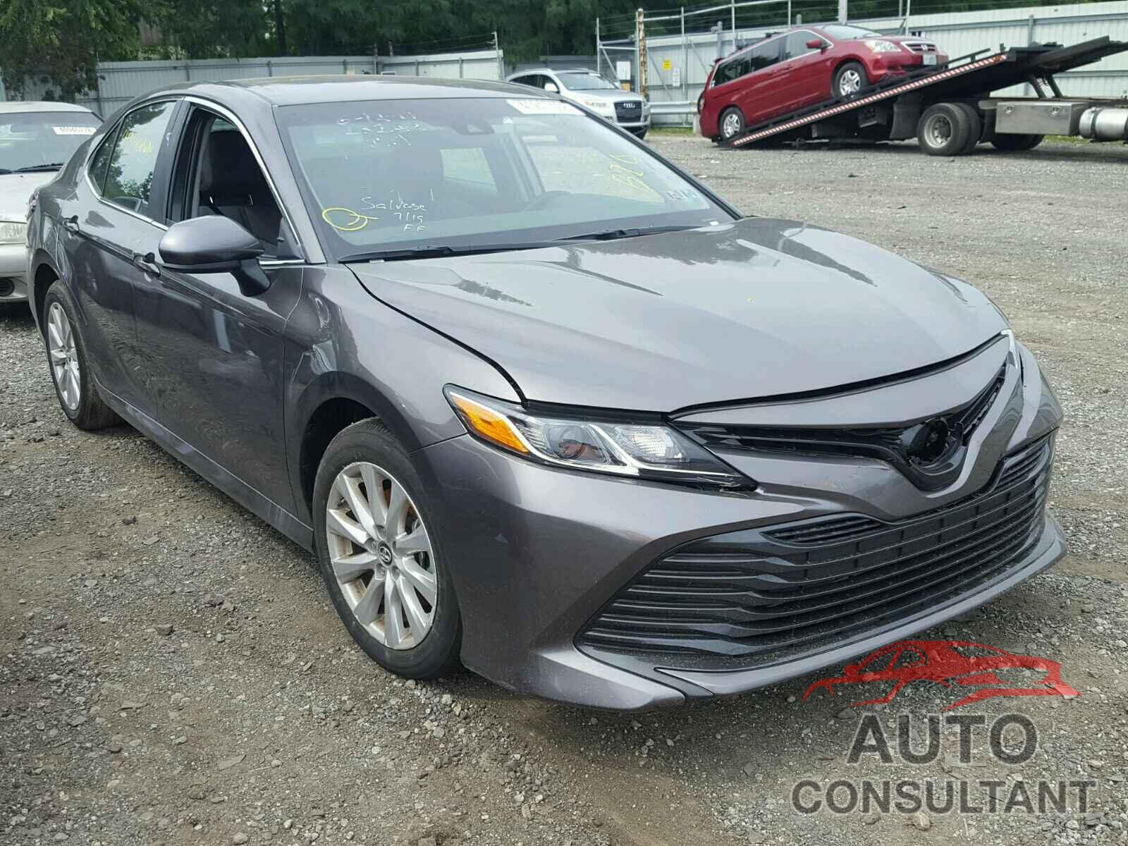 TOYOTA CAMRY 2018 - 4T1B11HK0JU101417
