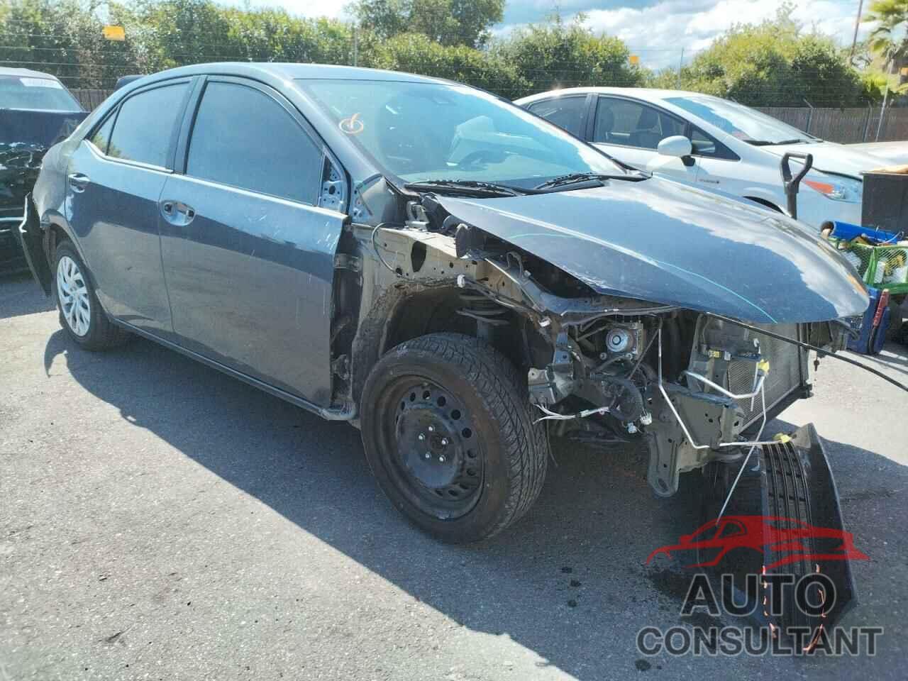TOYOTA COROLLA 2018 - 5YFBURHE0JP843401