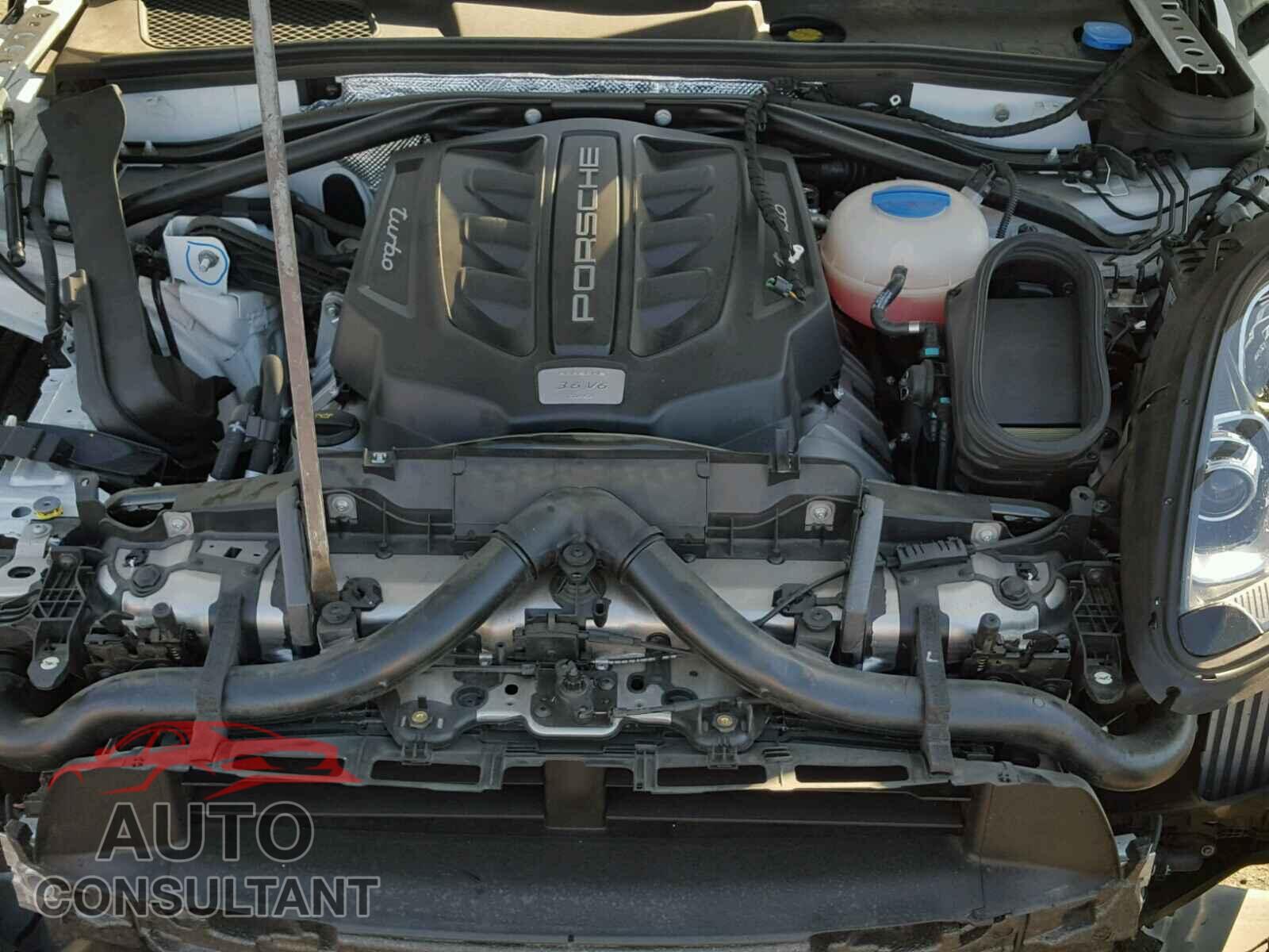 PORSCHE MACAN 2015 - WP1AF2A51FLB99672