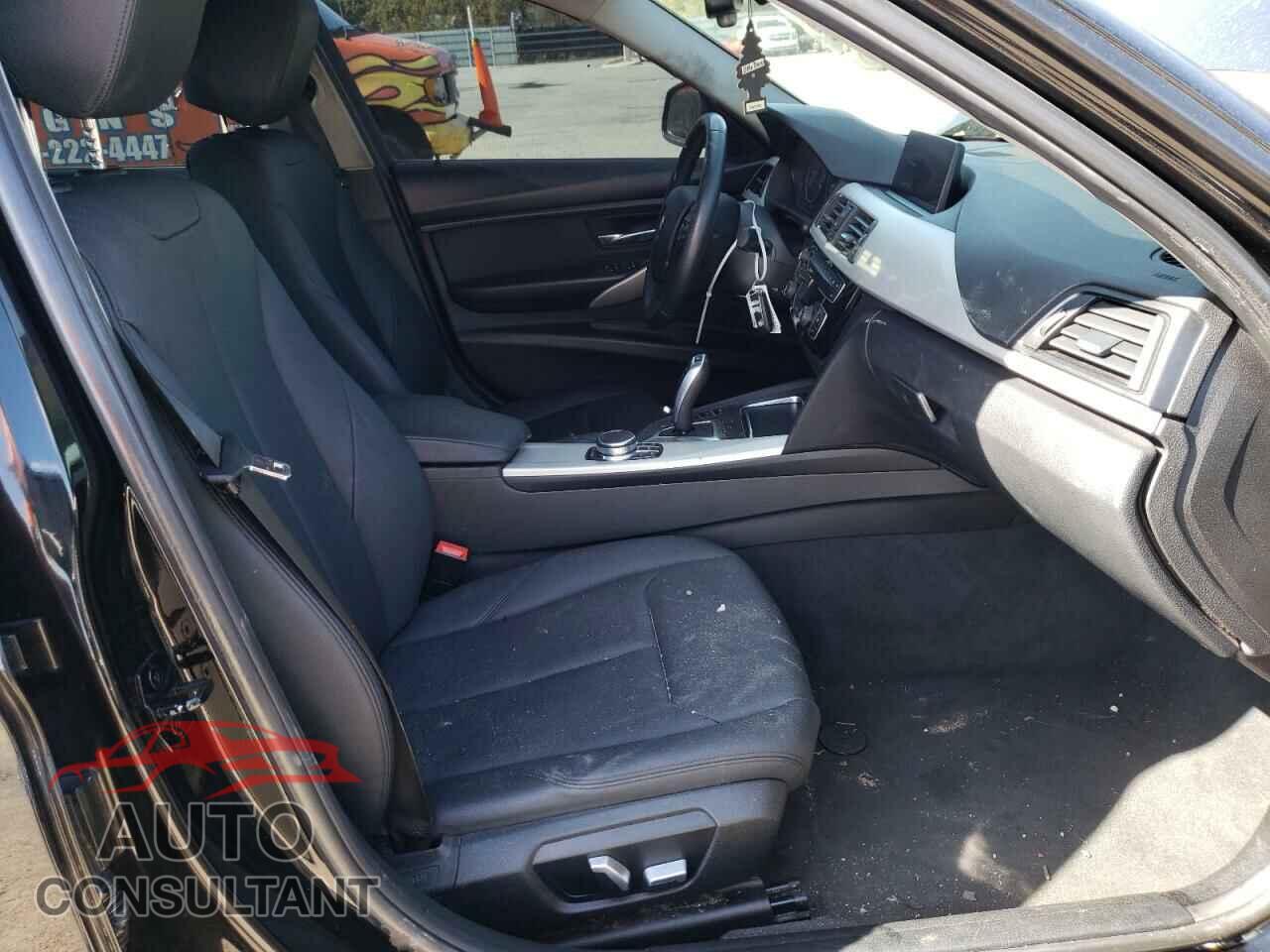 BMW 3 SERIES 2018 - WBA8A9C55JAC99993