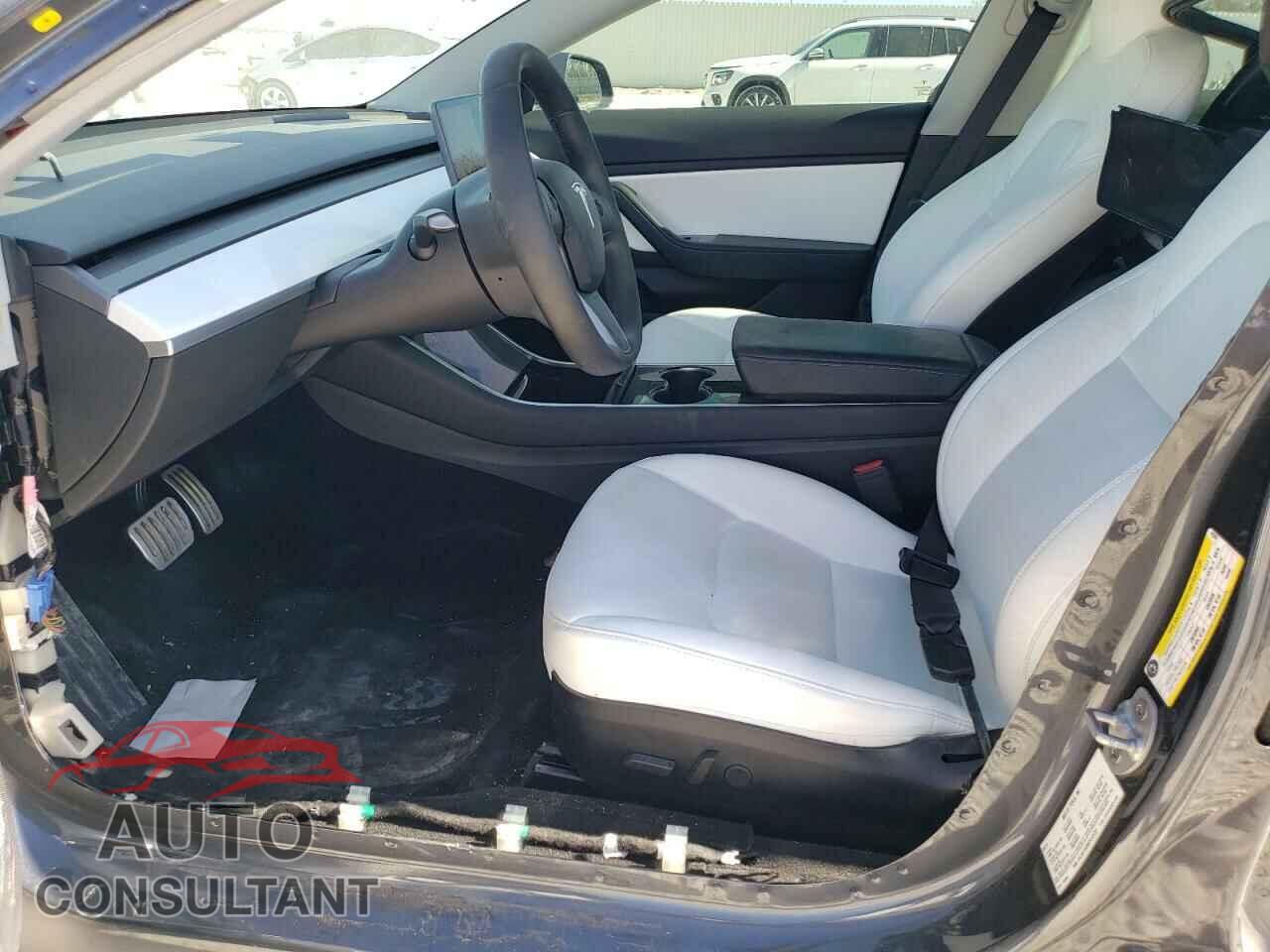 TESLA MODEL 3 2019 - 5YJ3E1EB5KF413731