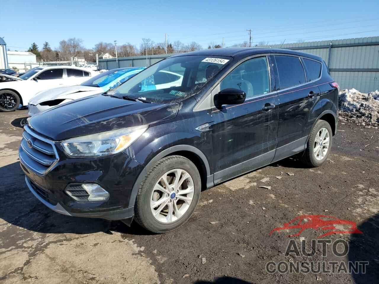 FORD ESCAPE 2017 - 1FMCU0GD4HUE12044