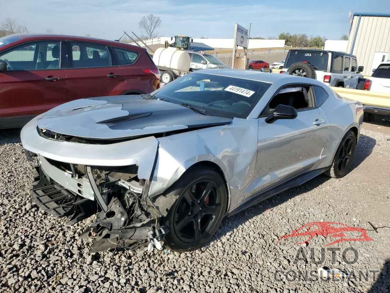 CHEVROLET CAMARO 2017 - 1G1FE1R77H0214876