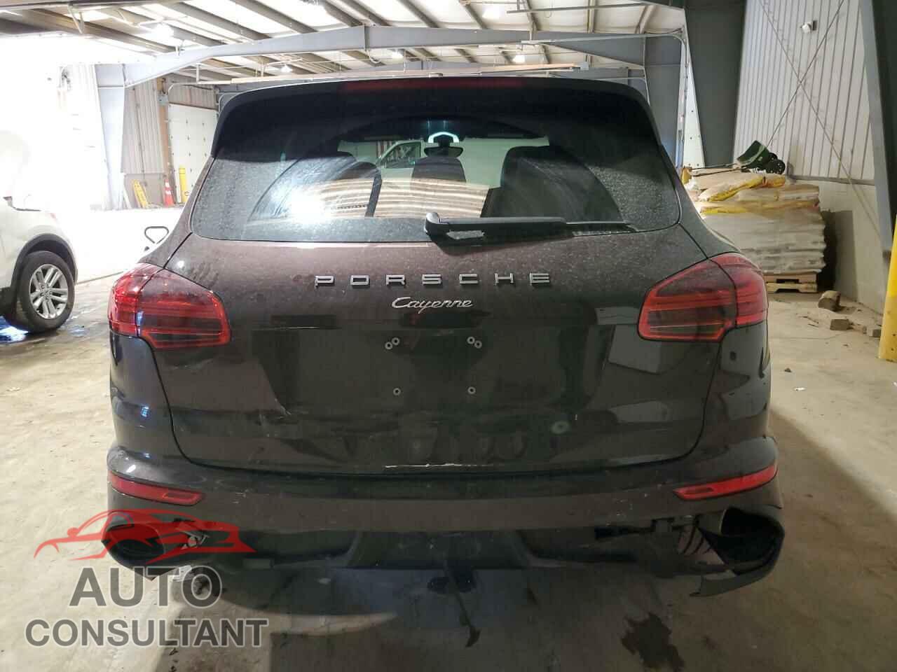 PORSCHE CAYENNE 2017 - WP1AA2A26HKA88001